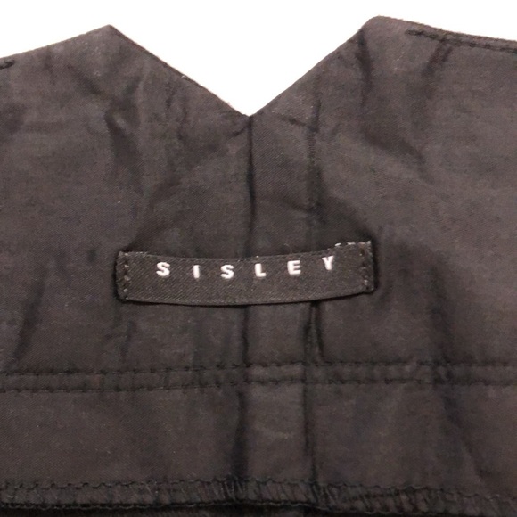 Sisley 42 Black Skirt pleats infront & back side zipper Excellent Condition - Picture 3 of 9